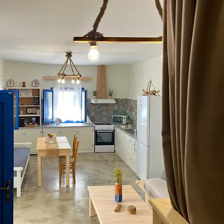Stonehousekefalos Holiday home