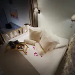 Nyaraló Stonehousekefalos *